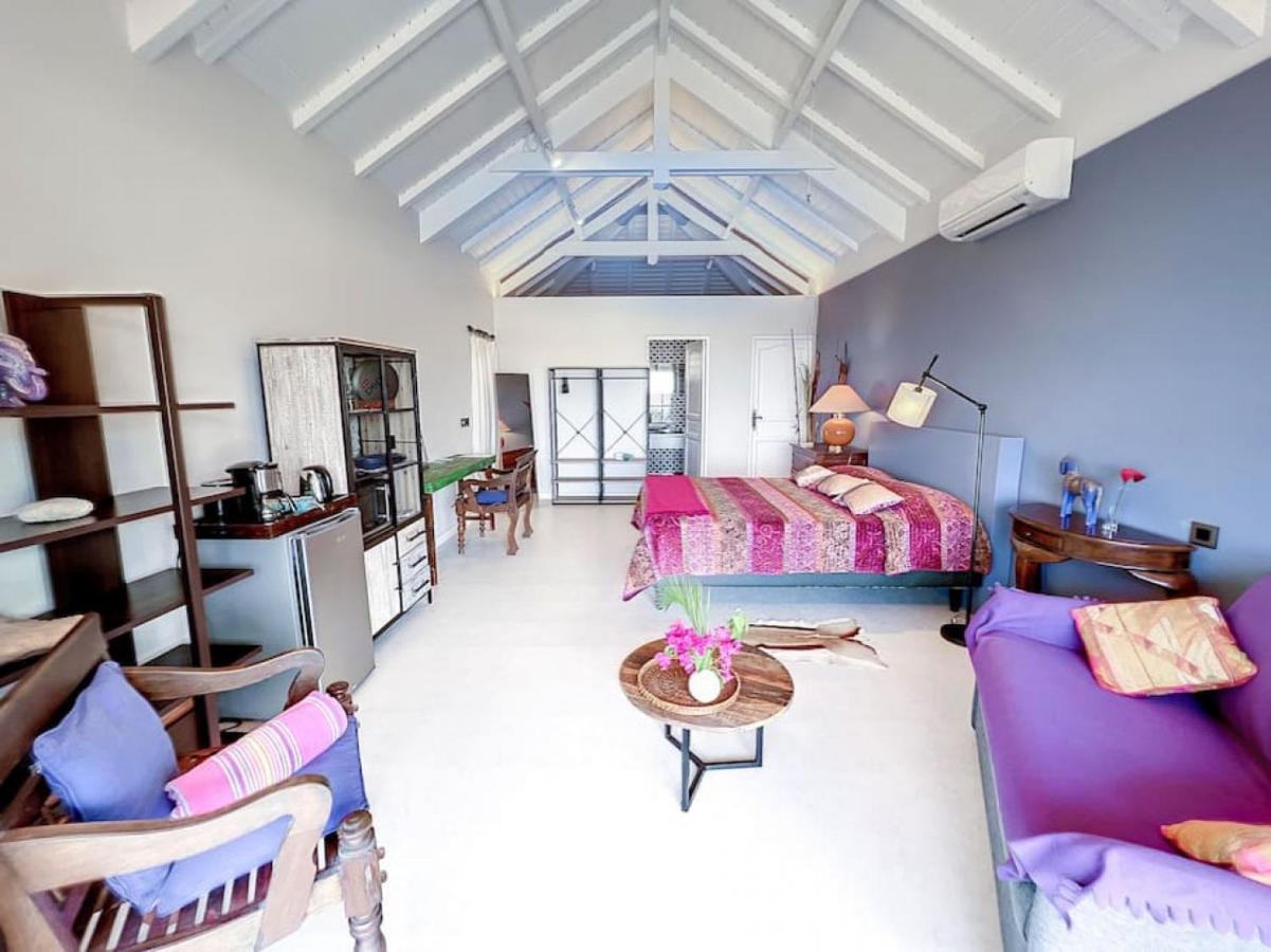 Blue Room In A Shared Villa Diamant With Communal Pool And Sea View Гран-Каз Экстерьер фото